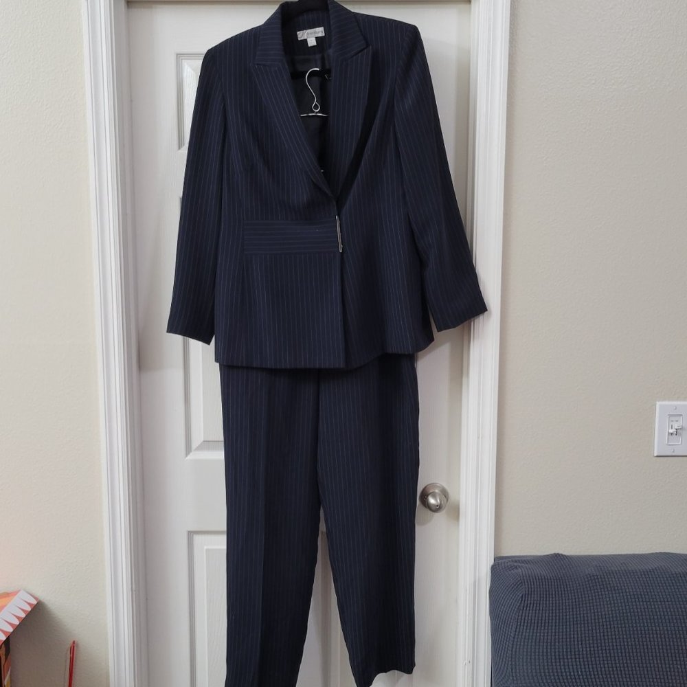 Dress Barn 2pc suit size 12 navy pinstripe - jacket and pants
